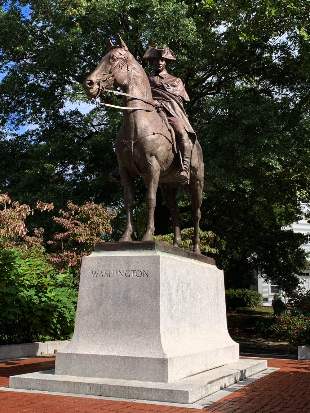 Statue of a man on a horse